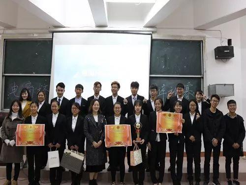 年前，90后接到紧急任务，竟然是……